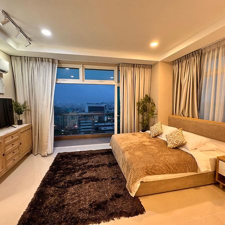 Riverine Kuching Luxury 4Pax With Balcony Facing Waterfront View Exteriör bild